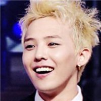 权志龙带字搞笑图片