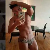 女生把头像换成肌肉男