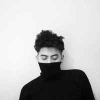非主流男头像中分发型