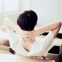 潮男流行短发发型头像