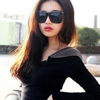 伤感非主流黑白带字霸气头像女生背影