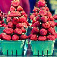 头上放水果女生头像