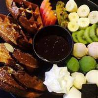 男生头像吃水果白边