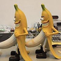 拿水果遮眼睛卡通头像