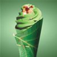 欧美女生拿水果头像