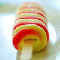 粉色底水果头像