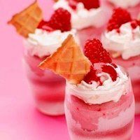 男生拿水果头像