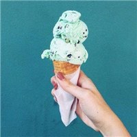 大雪中水果微信头像