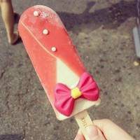 欧美女生拿水果头像