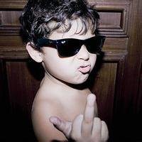 天然呆小正太头像