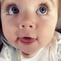 墨镜小正太头像