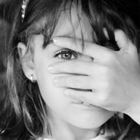 墨镜小正太头像