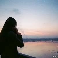 成熟男生头像带风景