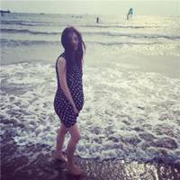 风景手绘简单唯美头像女生