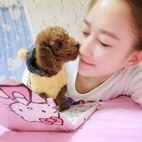 欧美男生抱狗狗头像