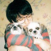 黑白抱狗头像个性网