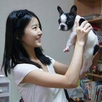 韩国女生抱狗头像