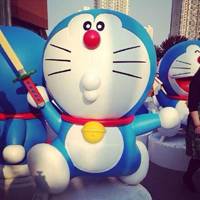 哆啦a梦半身头像