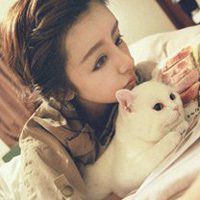 男生抱灰猫头像