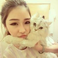 情侣抱猫头像一男一女