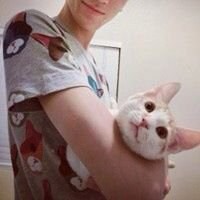 二次元女头抱猫头像