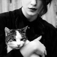 欧美抱黑猫头像女生