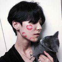 原宿风抱猫头像个性网