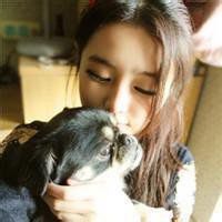 动漫女抱猫头像个性网