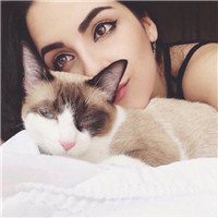 原宿女抱猫头像欧美