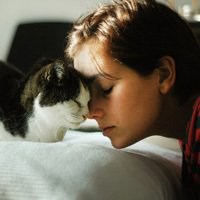 个性网女生抱猫头像