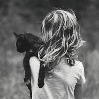 欧美男生抱着猫头像