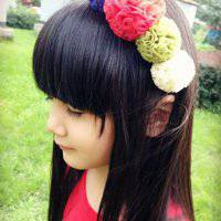 混血有雀斑小萝莉头像