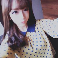 欧美萝莉捧花头像女生