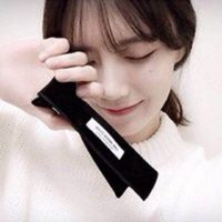 外国黑白小萝莉头像