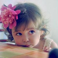 银发红眼猫耳萝莉头像