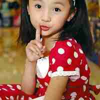 带皇冠小萝莉头像女生