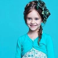 戴眼镜萝莉动漫头像