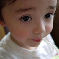 真人可爱小孩背影头像唯美