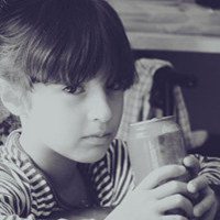 用可爱小孩做头像人