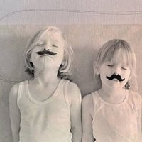 穿多啦A梦可爱小孩头像