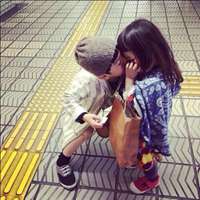 可爱小孩戴帽子嘟嘴头像