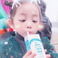 可爱小孩黑白照片做微信头像