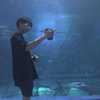 王俊凯搞怪头像女生头像