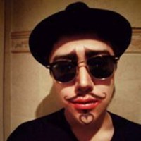 头像小男孩搞怪高清头像