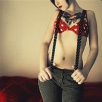 欧美搞怪女生头像吧