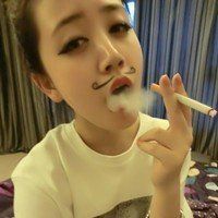 戴帽子女生头像搞怪