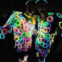 搞怪情侣头像挖鼻孔