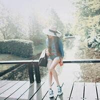 黑白文字控悲伤图片女生头像女生