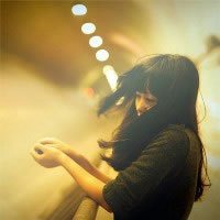 悲伤难过女头像女生头像