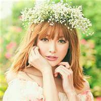 粉色樱花花环情侣头像 粉色樱花花环情侣头像